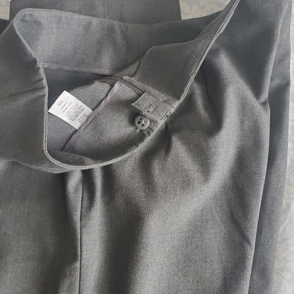 Bundle Only: Talbots Women's Pants Size 10 P Gray Business Classic wide legs. - Picture 11 of 14